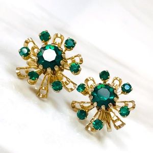 Vintage Emerald Green Floral Earrings